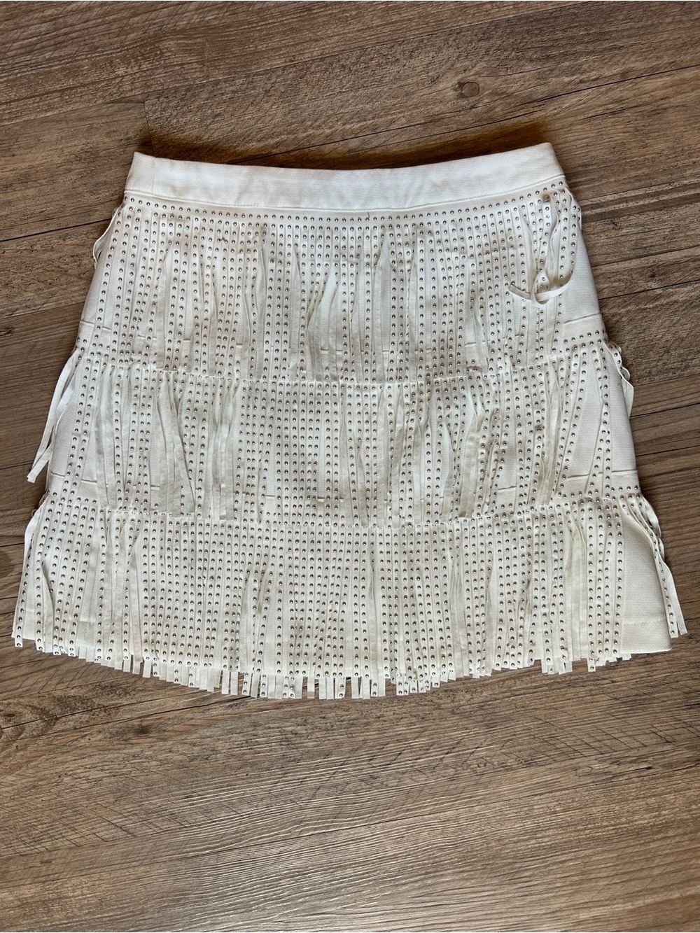 NWOT Boot Barn / Cavenders White Fringe & Stud Tiered Mini Skirt